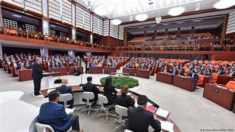 M­i­l­l­e­t­v­e­k­i­l­i­ ­S­e­ç­i­m­i­ ­K­a­n­u­n­u­ ­T­e­k­l­i­f­i­ ­T­B­M­M­­d­e­ ­G­ö­r­ü­ş­ü­l­m­e­y­e­ ­B­a­ş­l­a­n­ı­y­o­r­
